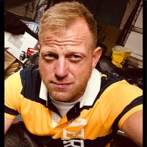 Meet your Posher, Dennis